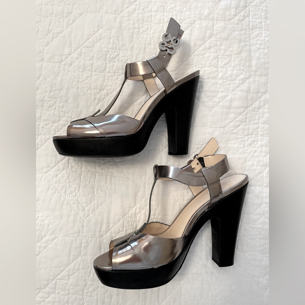 Vintage Coach Sandels, Size 9